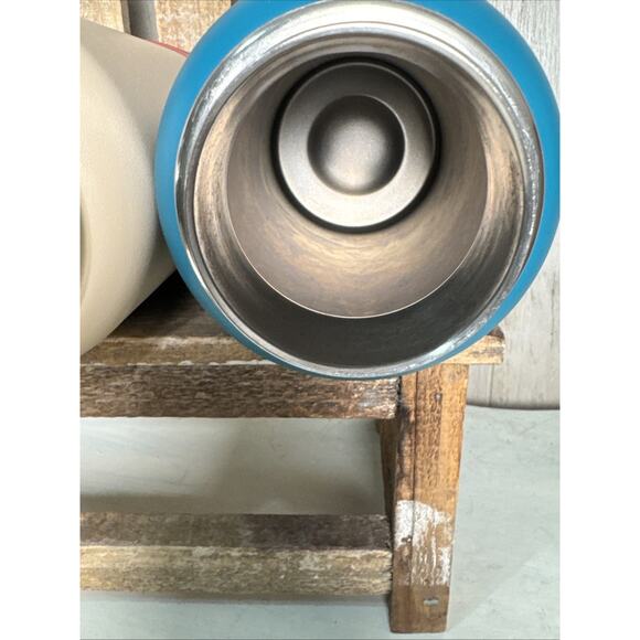 Set Of 3 Limited Edition 32oz Hydro Flask Escape Series Water Bottles - Picture 8 of 16